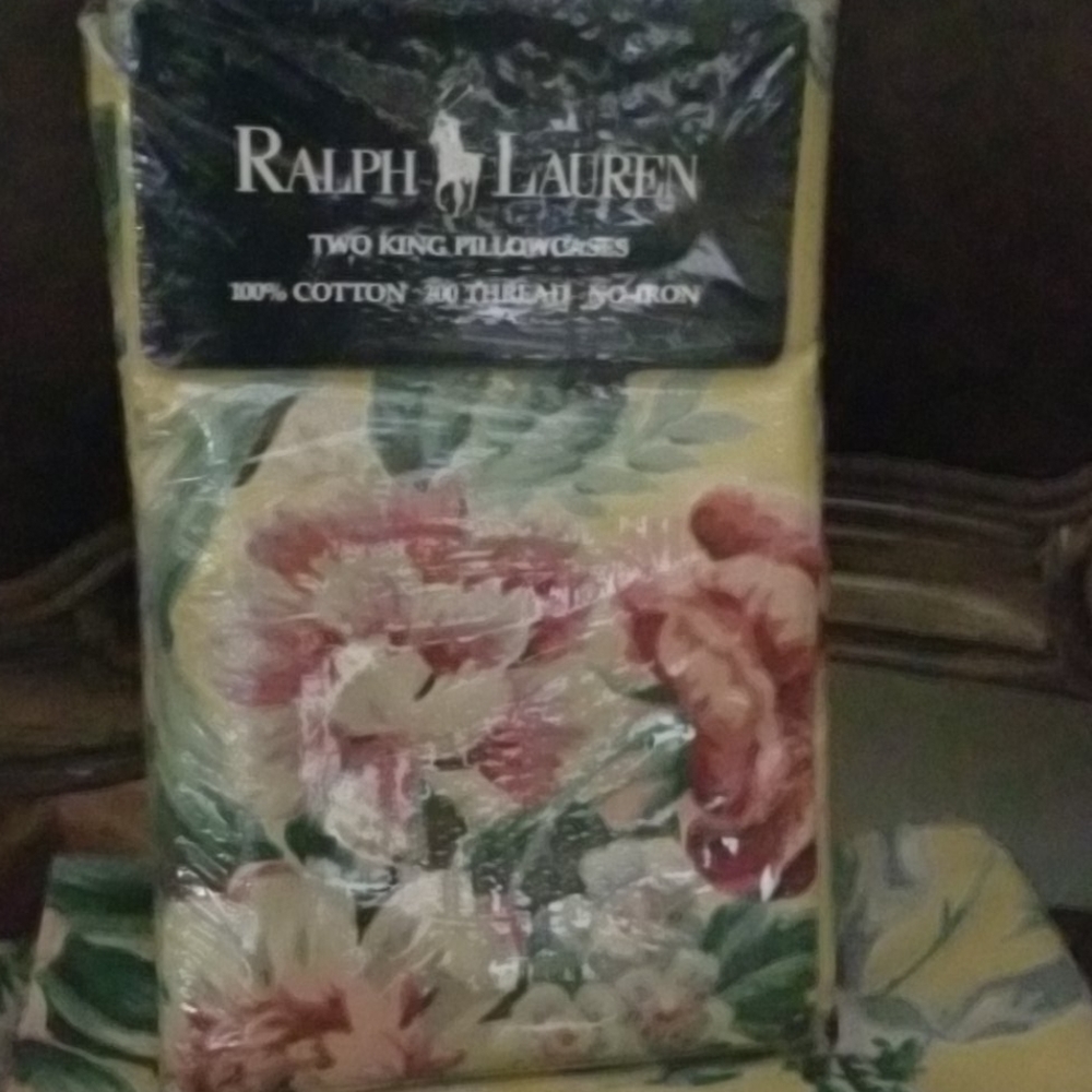 RALPH LAUREN NEW PILLOWCASES KING NEW